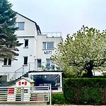 Smart Apartments - Apartamenty Z Pieknym Ogrodem I Sniadaniami Ustronie Morskie Lägenhet *