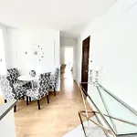 Smart Apartments - Apartamenty Z Pieknym Ogrodem I Sniadaniami Ustronie Morskie Lägenhet *