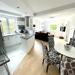 Lägenhet Smart Apartments - Apartamenty Z Pieknym Ogrodem I Sniadaniami Ustronie Morskie