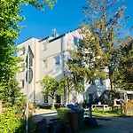 Apartamento Smart Apartments - Apartamenty Z Pieknym Ogrodem I Sniadaniami Ustronie Morskie