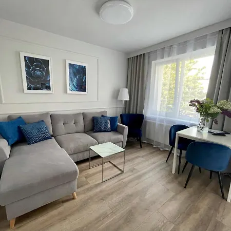 Smart * 尤斯托尼莫斯基