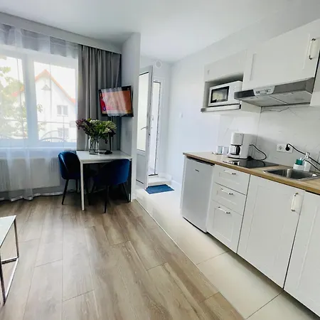 Lägenhet Smart - Z Pieknym Ogrodem I Sniadaniami *