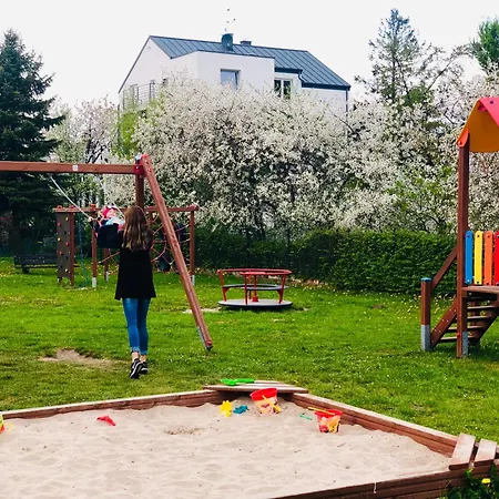 Lägenhet Smart - Z Pieknym Ogrodem I Sniadaniami Ustronie Morskie